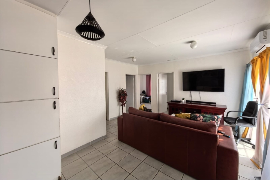 3 Bedroom Property for Sale in Roodepan Northern Cape